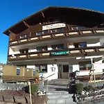 Alpenblick Hotel 2*