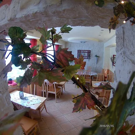 Hotel Pension Alpenblick Schattwald 2*