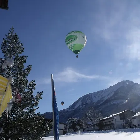 Alpenblick Szálloda Schattwald